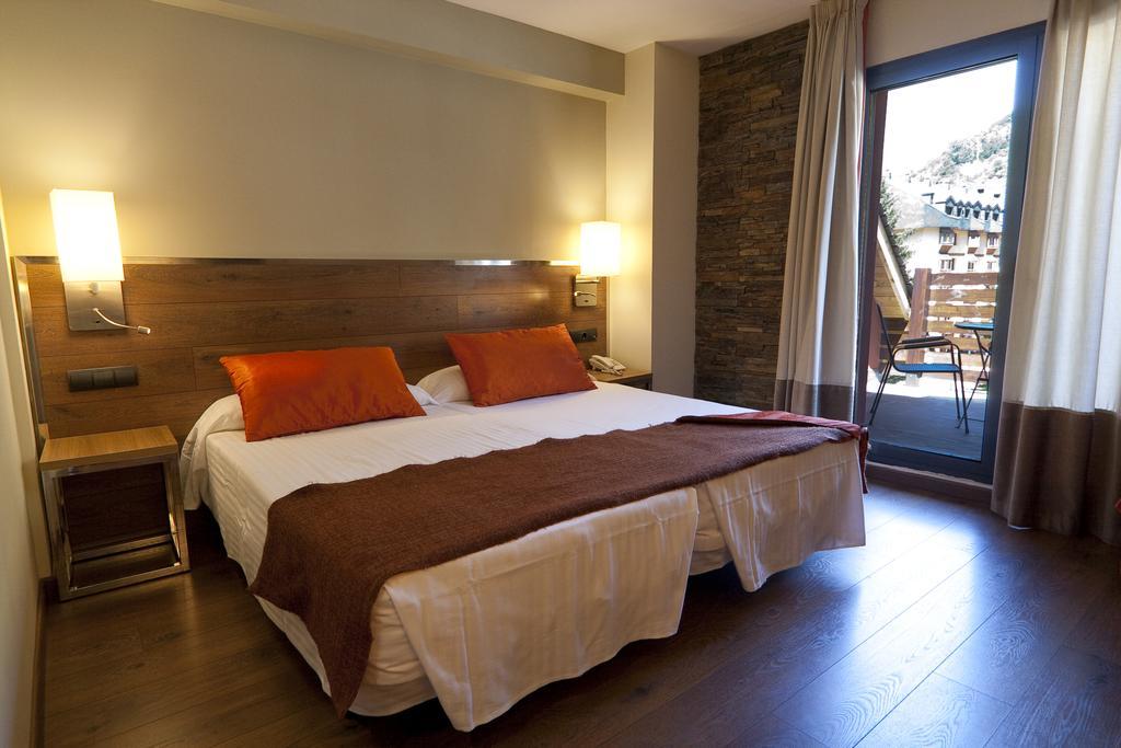 Nubahotel Vielha Room photo
