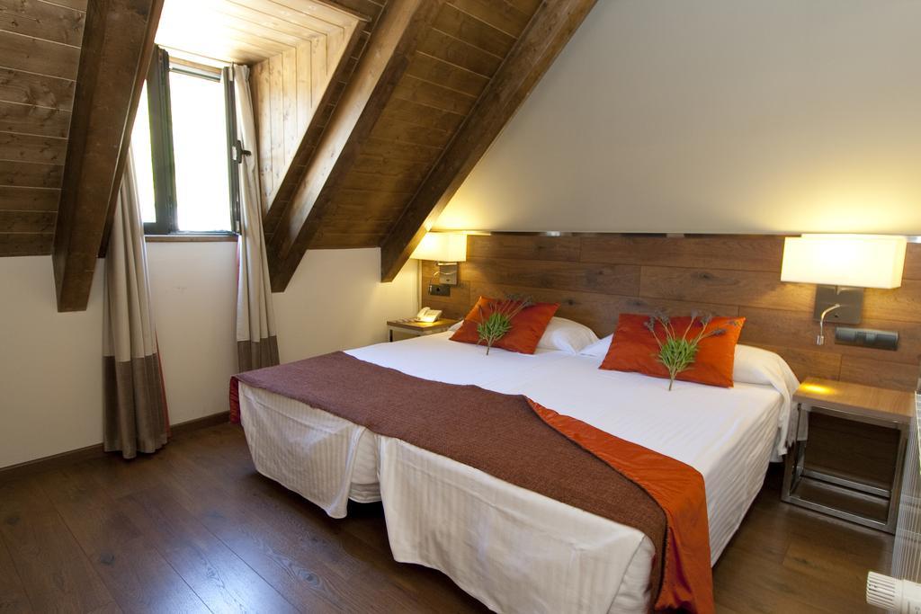 Nubahotel Vielha Room photo