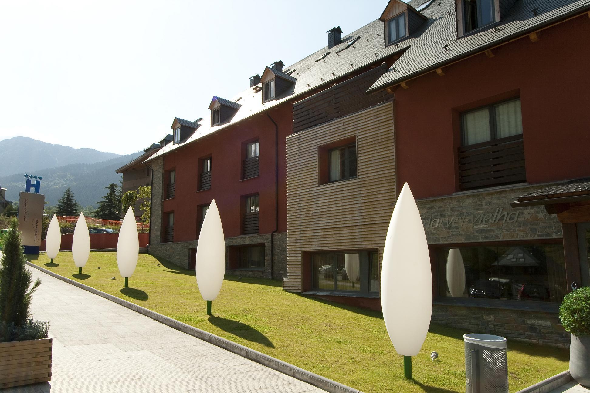 Nubahotel Vielha Exterior photo